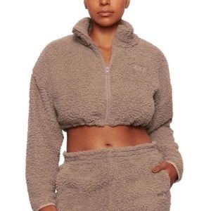 🤎 GUC Skims by Kim Kardashian Cropped Full Zip Front Sherpa Light Jacket, Brown
